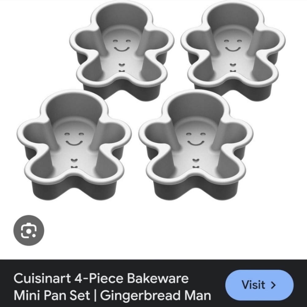 NWT Cuisinart 4pc Gingerbread Man Bakeware Mini pan set